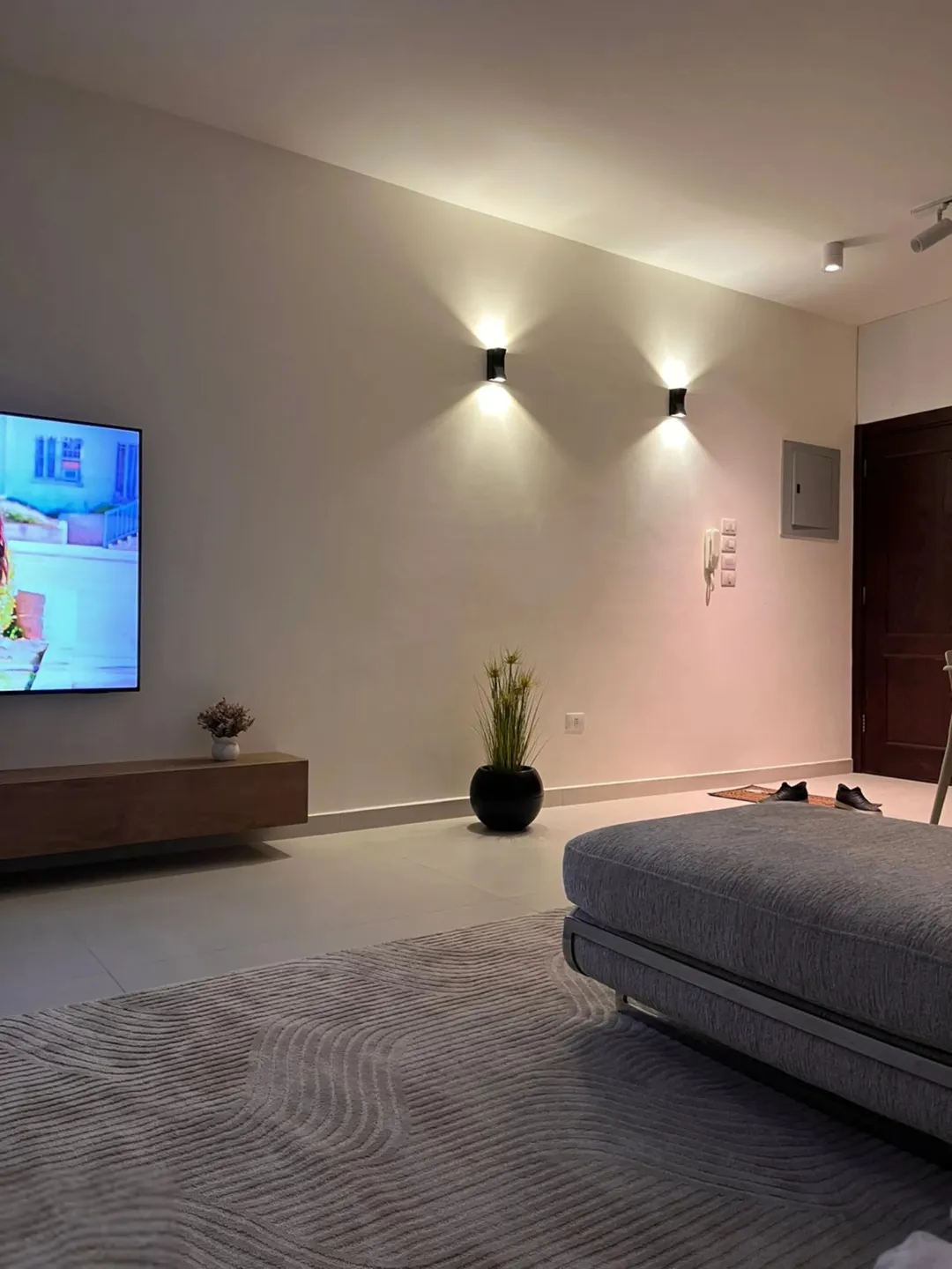 luxury apartment for rent in abdoun 2 bedrooms 2 bathrooms ground floor