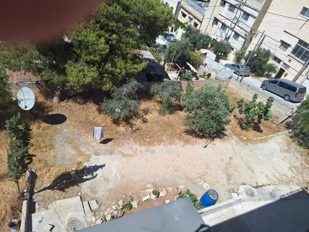 منزل للبيع مع أرض في الرصيفة – إسكان طلال