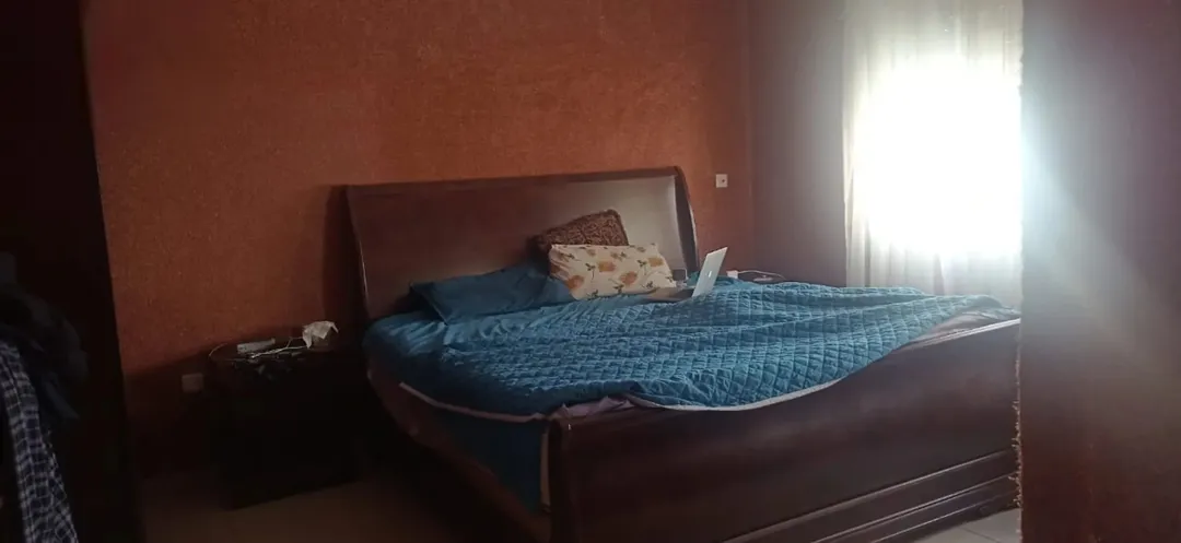شقة في الخامسة
