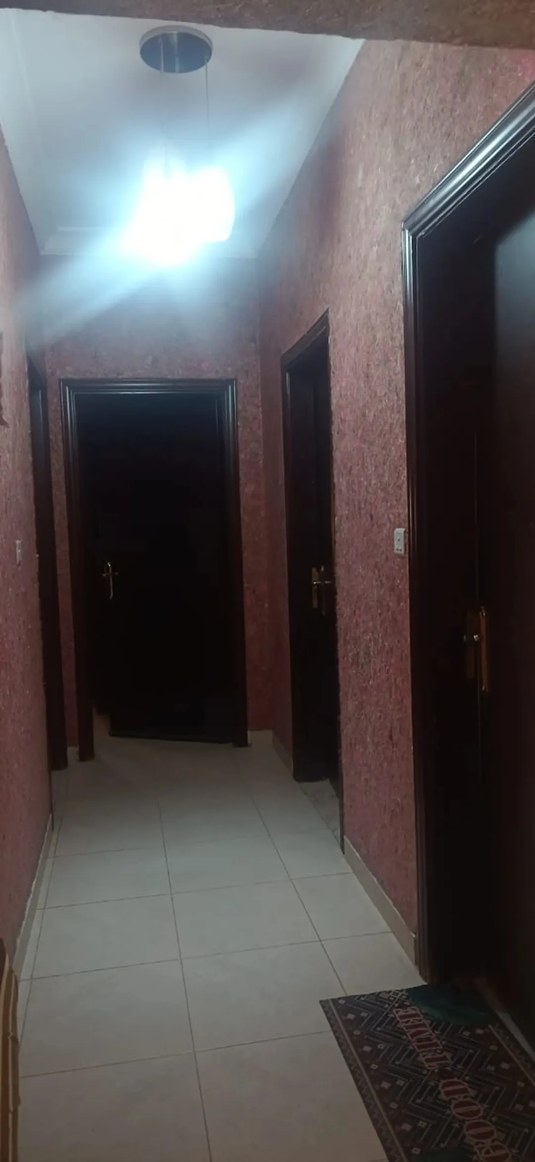 شقة في الخامسة