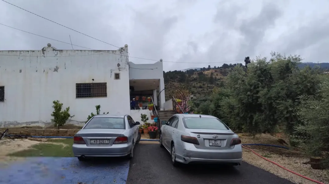قطعة أرض على أربع دونمات