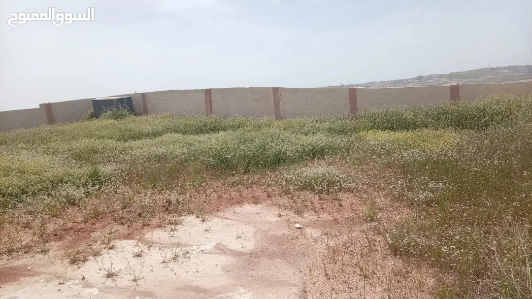 قطعة أرض مميزة في منطقة البيضة بالقرب من قصر الطيار