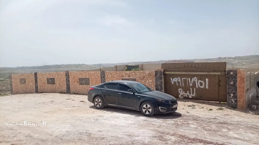 قطعة أرض مميزة في منطقة البيضة بالقرب من قصر الطيار