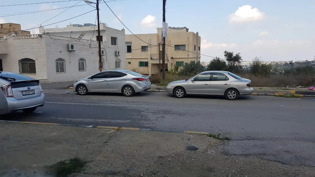 استثمار شرق مسجد بيت راس القديم ارض تجارية استغلال بنسبة اكثر من 80% من الارض