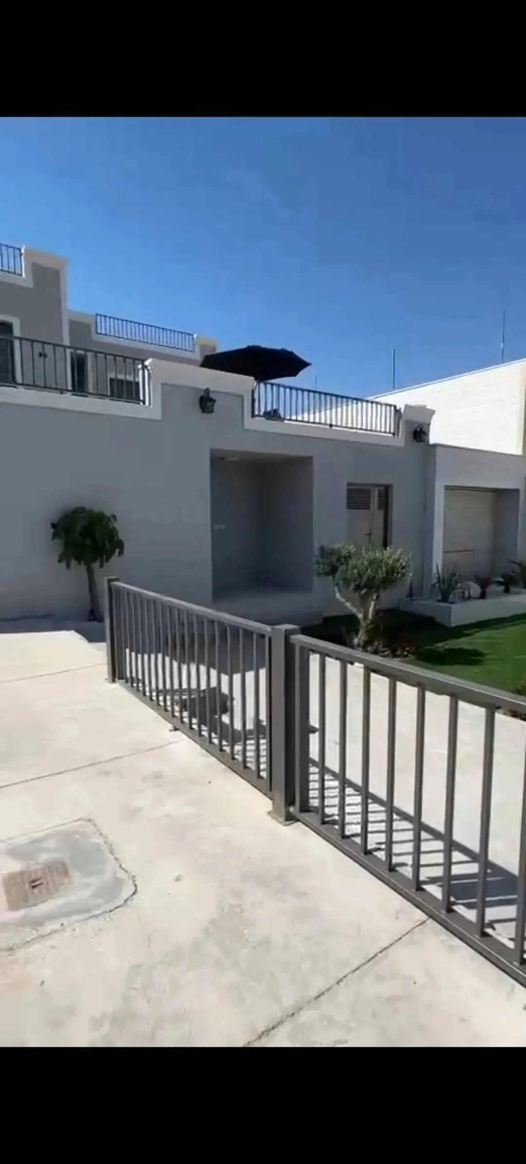 شاليه حديث فاخر للبيع في الكمشه