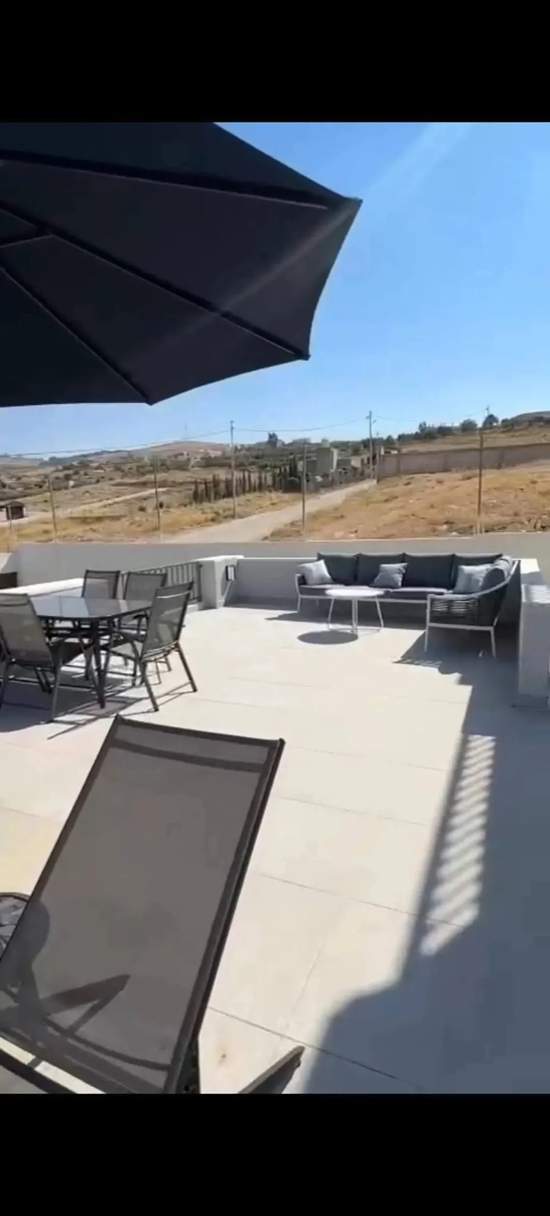 شاليه حديث فاخر للبيع في الكمشه