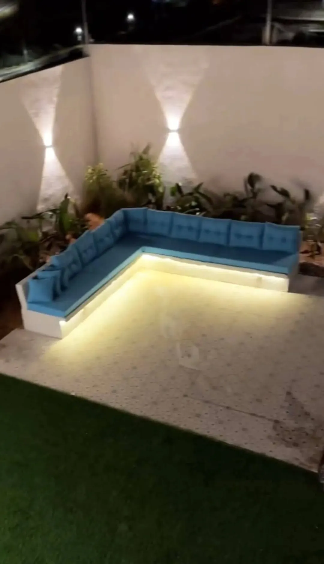 شاليه حديث فاخر للبيع في الكمشه