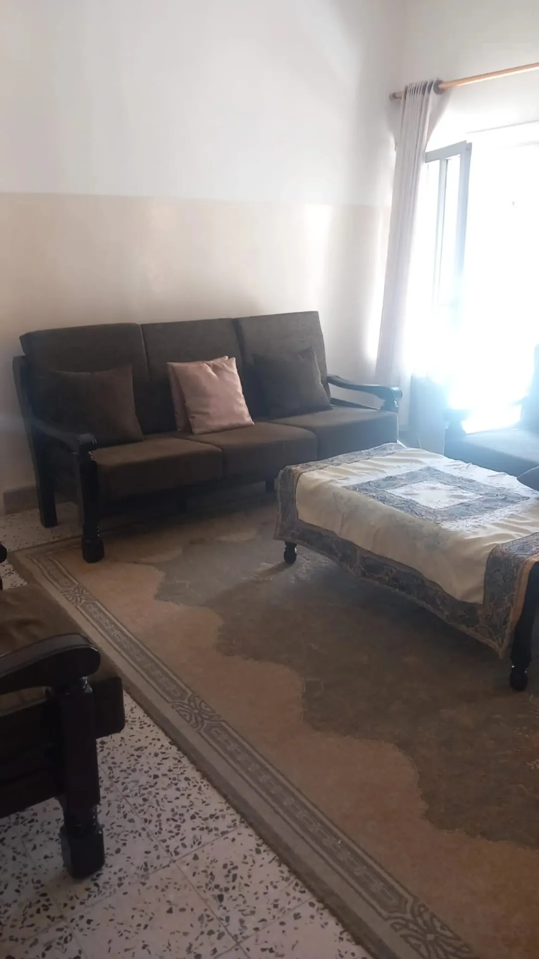 عمارة سكنية للبيع في جبل الحسين