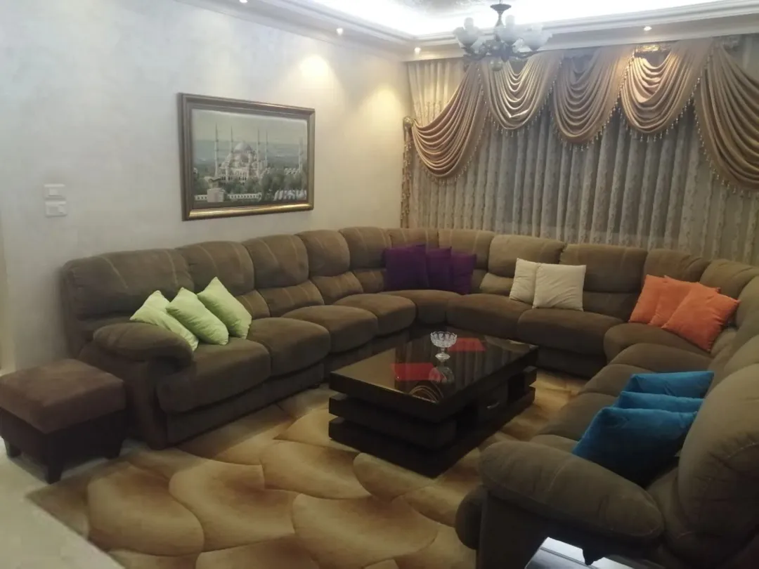 شقة فاخرة للبيع في جبل الزهور – عمان