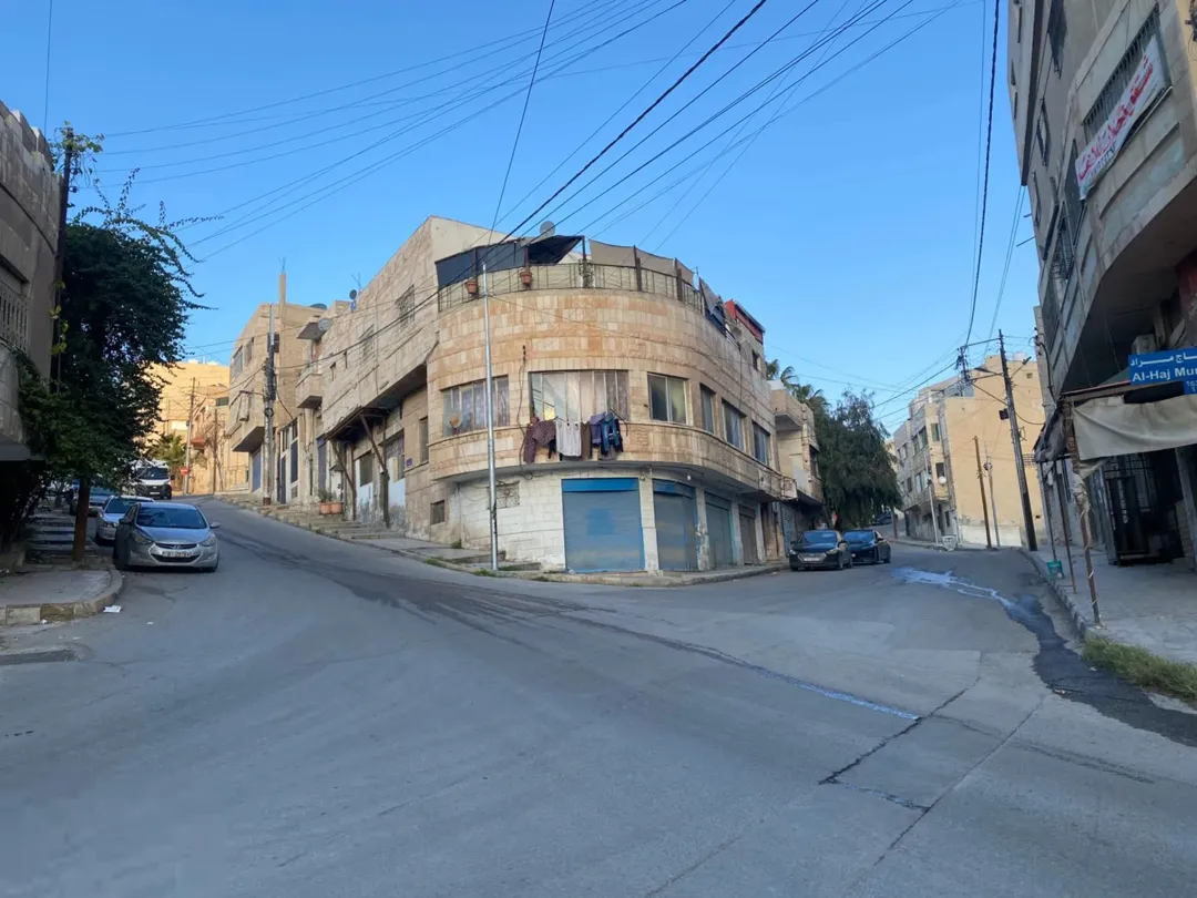 فرصة استثمارية مميزة عمارة تجارية سكنية معروضة للبيع