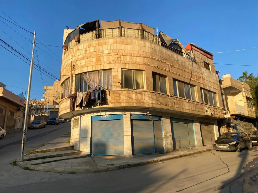 فرصة استثمارية مميزة عمارة تجارية سكنية معروضة للبيع