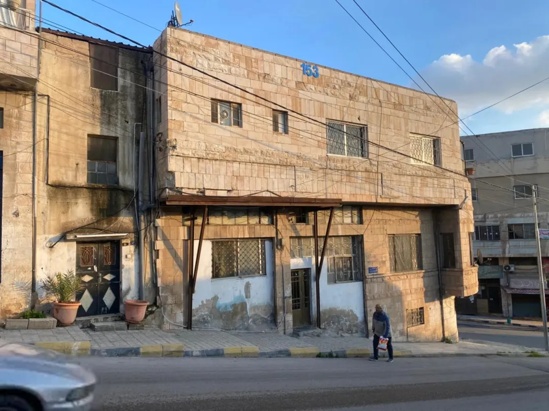 فرصة استثمارية مميزة عمارة تجارية سكنية معروضة للبيع