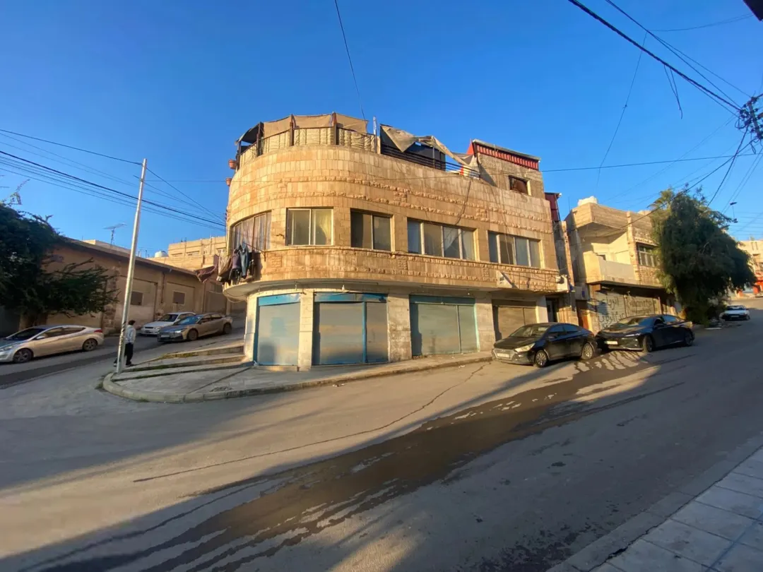 فرصة استثمارية مميزة عمارة تجارية سكنية معروضة للبيع