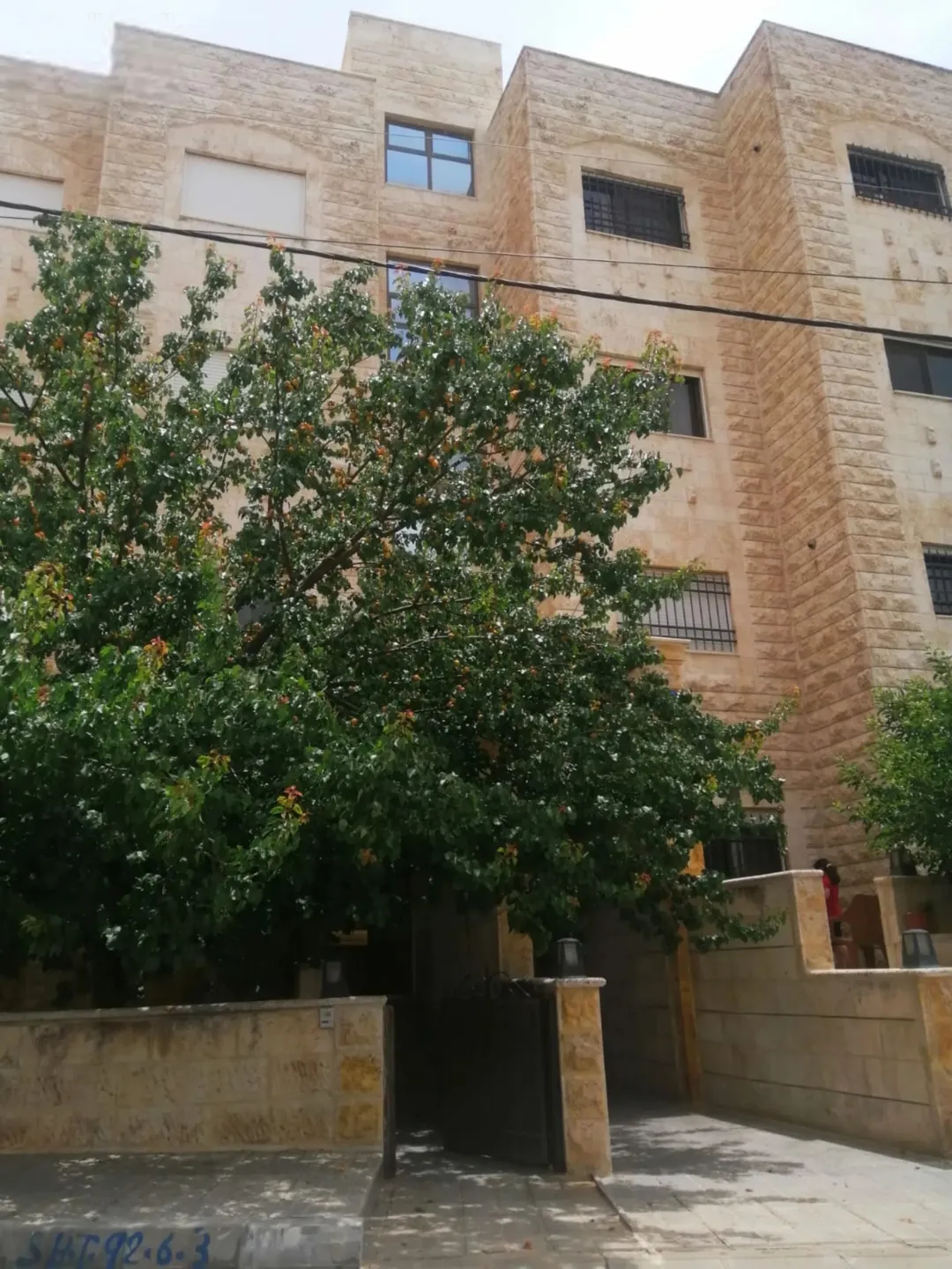 شقة للبيع في شفا بدران بحالة ممتازة