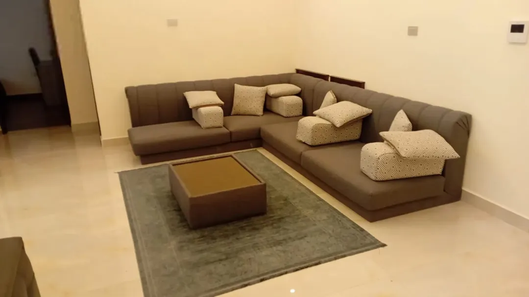 شقة فاخرة للإيجار في الجبيهة | ID 901364