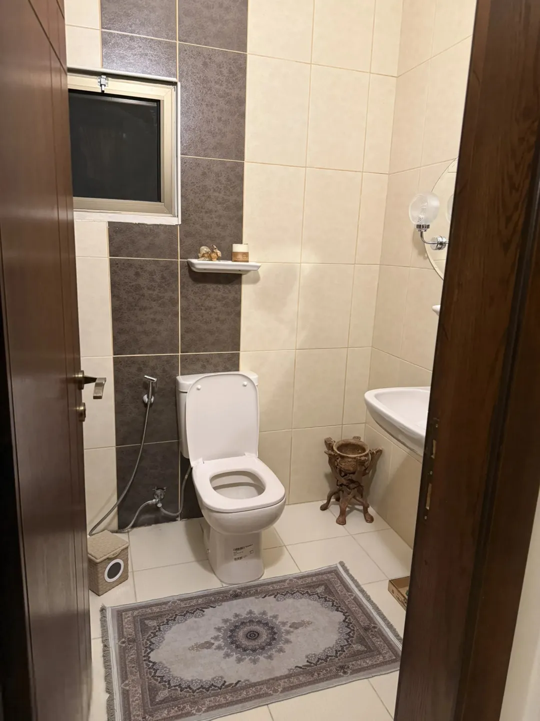 شقة فاخرة للبيع في ضاحية الرشيد بمساحة 170 م2