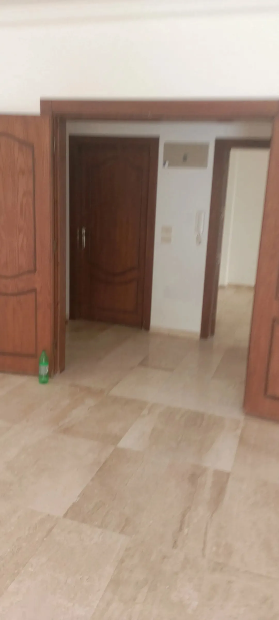 شقة أرضية واسعة للبيع في منطقة خلدا