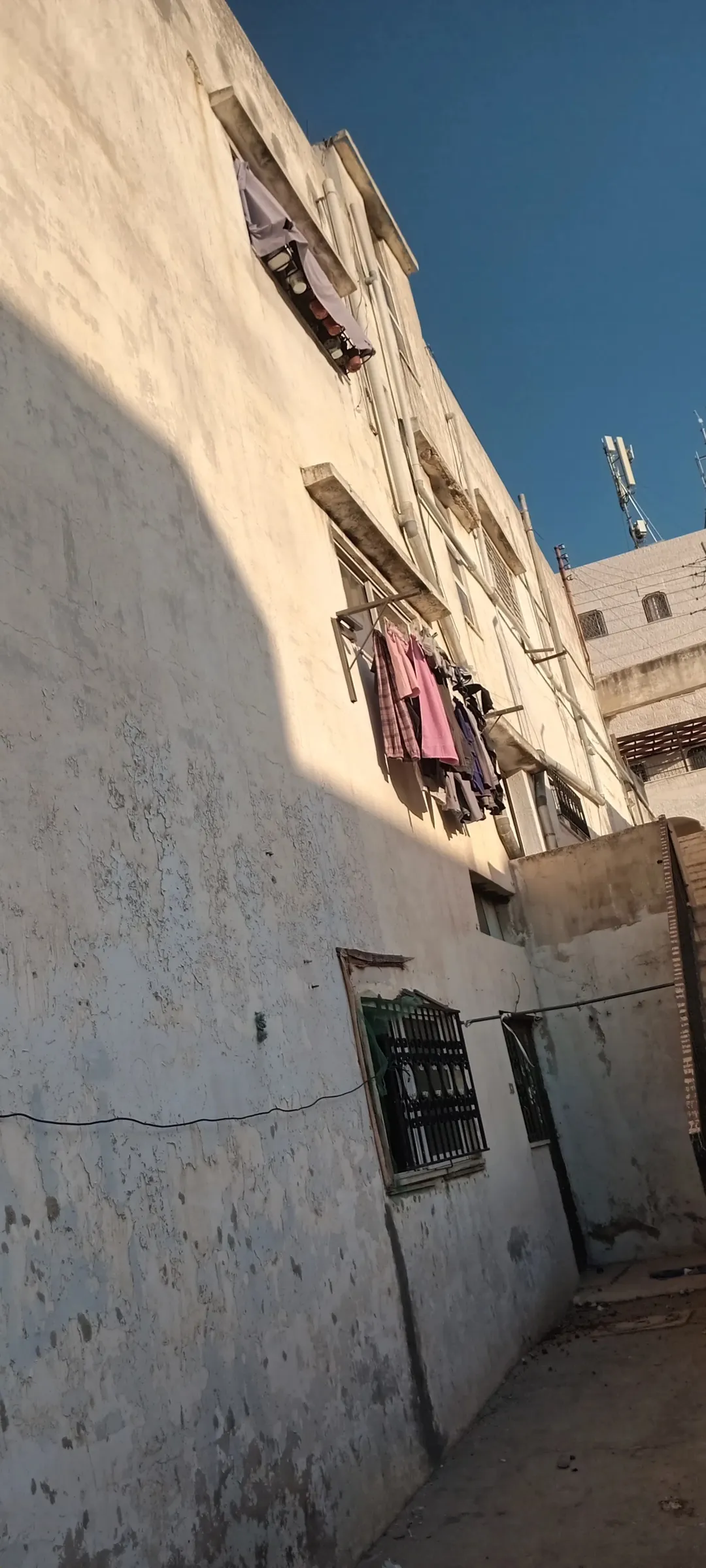 عمارة سكنية للبيع في أم نوارة – عمان