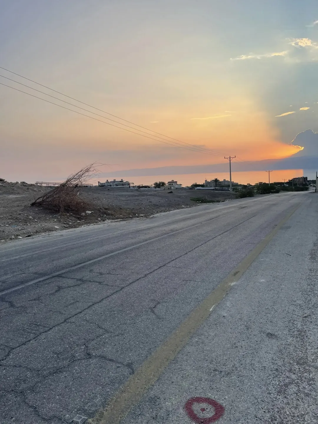 أرض سكنية للبيع في البحر الميت بإطلالة رائعة على شارع دافوس
