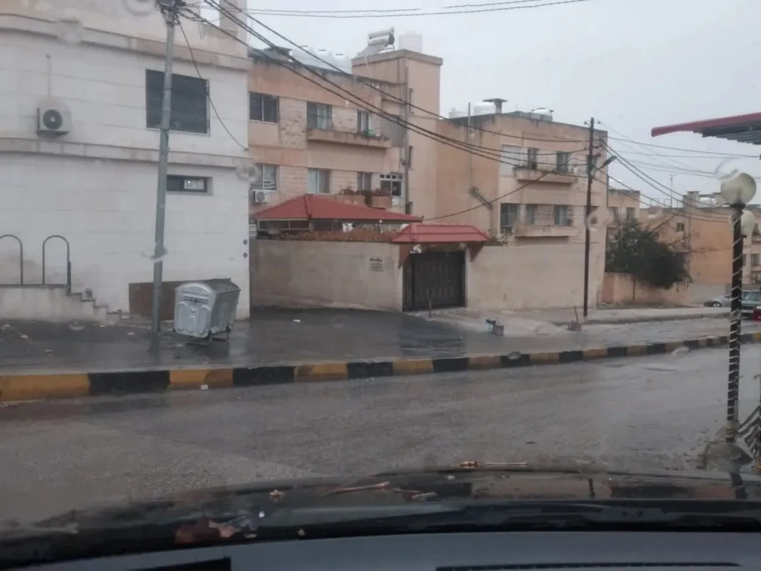 شقة أرضية مستقلة للبيع في إربد – إسكان الأطباء