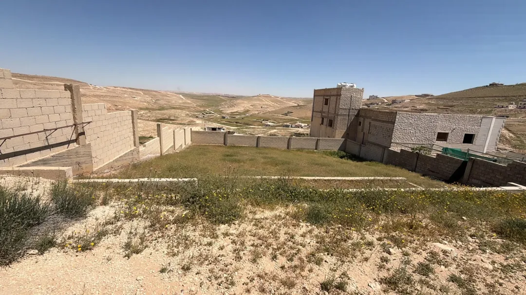 أراضي سكنية للبيع في وادي العش – شرق عمان