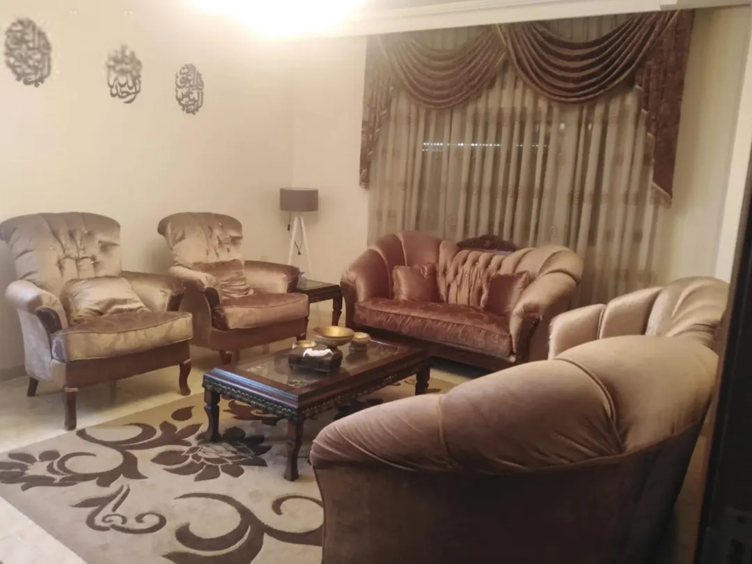 شقة للبيع في ضاحية الأمير حسن مساحة 137 متر مربع طابق أول