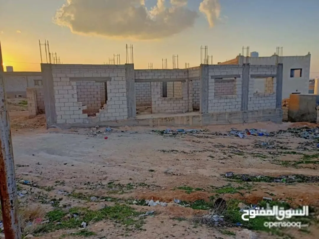 فرصة مميزة: أرض ومنزل قيد الإنشاء للبيع في الخالدية