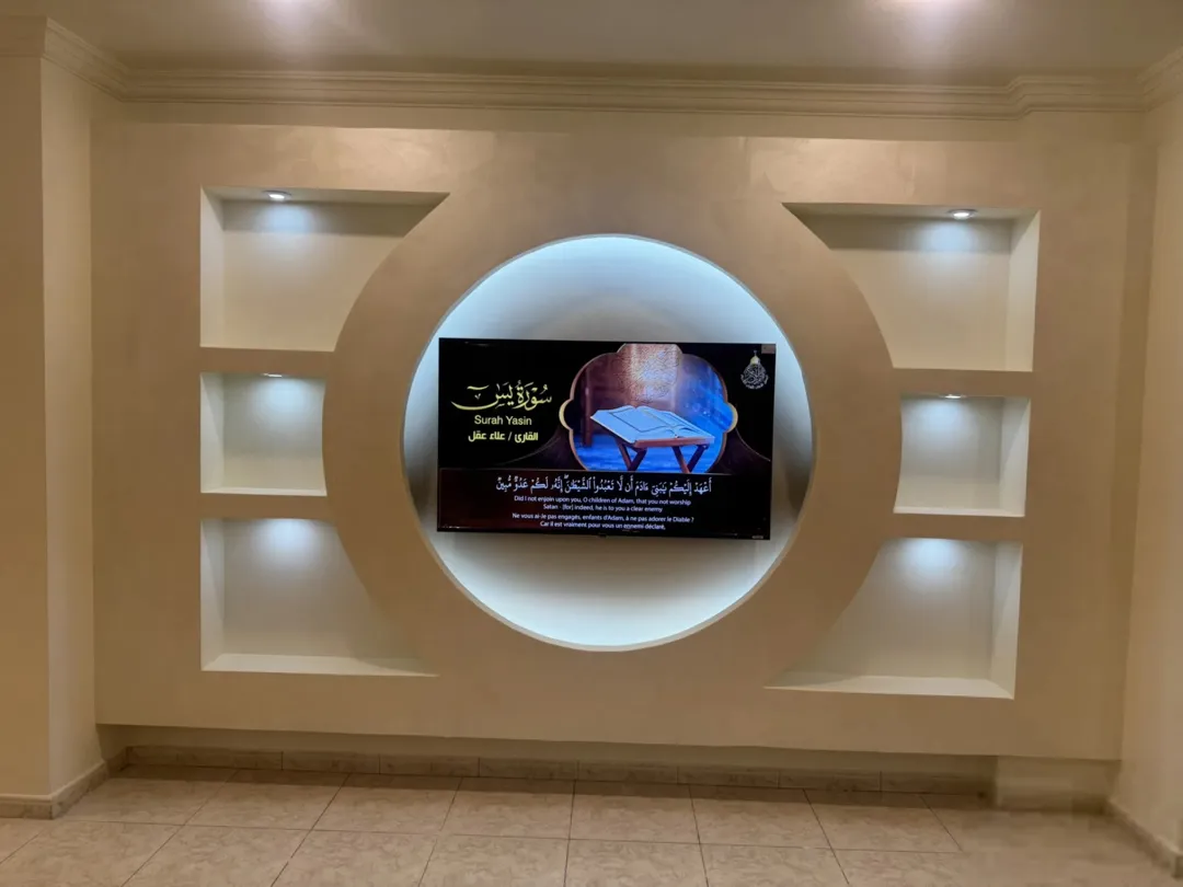 شقة فخمة بمساحة 350 متر في منطقة فلل ام نوارة للبيع