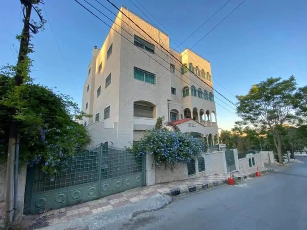 عمارة سكنية تجارية للبيع في جبل عمان – عمان