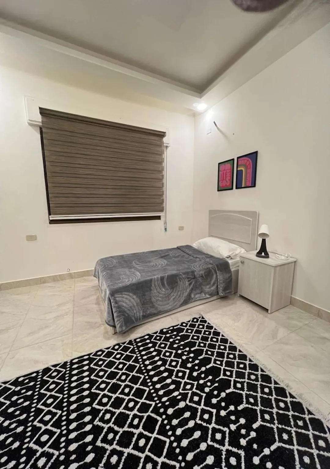شقة مفروشة فاخرة في ضاحية الرشيد بالقرب من الجامعة والمستشفيات – عمان الاردن | ID 699755