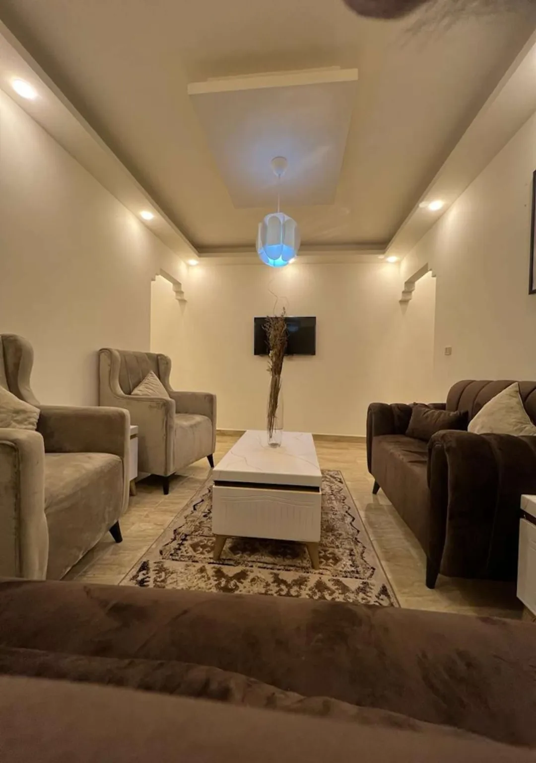 شقة مفروشة فاخرة في ضاحية الرشيد بالقرب من الجامعة والمستشفيات – عمان الاردن | ID 699755