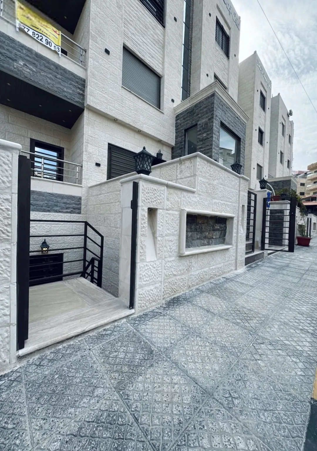 شقة مفروشة فاخرة في ضاحية الرشيد بالقرب من الجامعة والمستشفيات – عمان الاردن | ID 699755