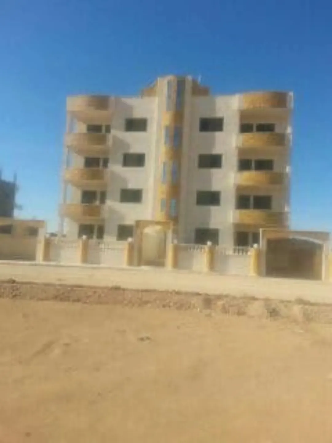 شقة سوبر ديلوكس فاخرة للبيع
