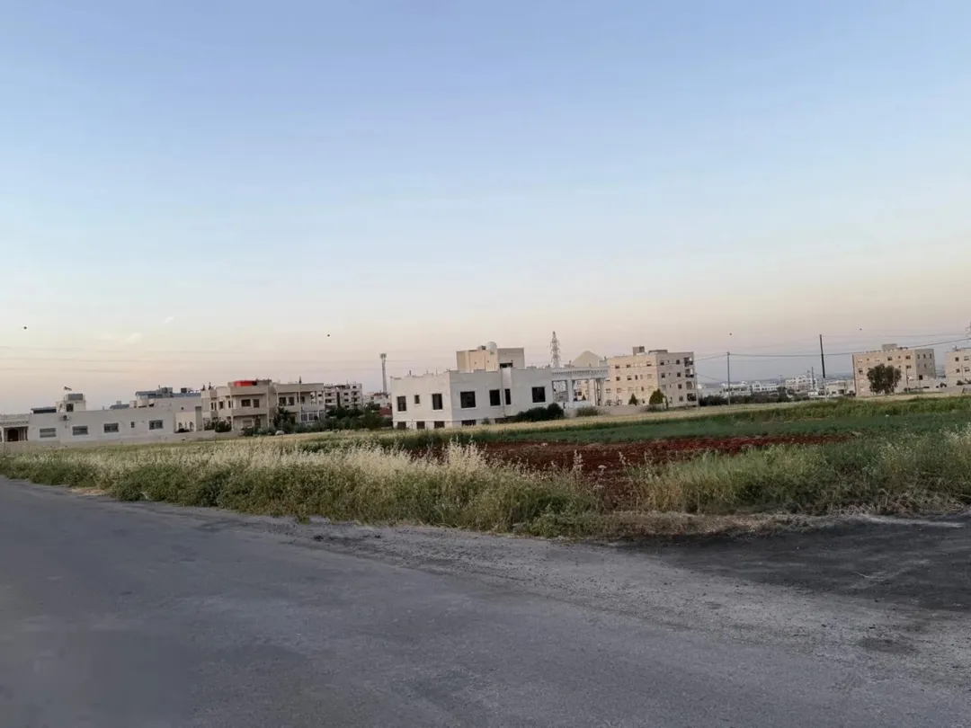 أرض سكنية للبيع في إربد – الصريح شارع البتراء