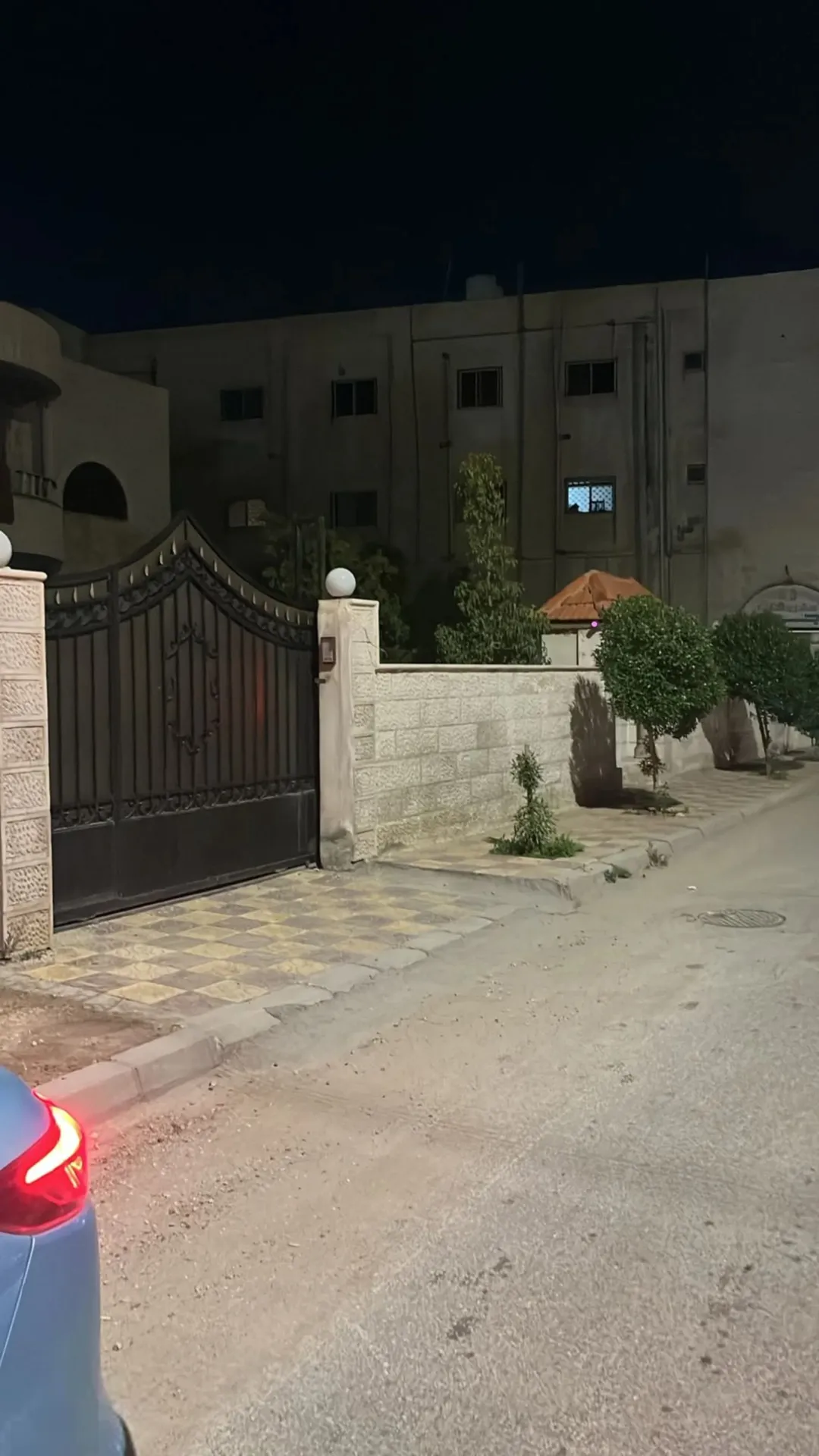 فيلا سكنية ذات تصنيف تجاري بموقع استراتيجي