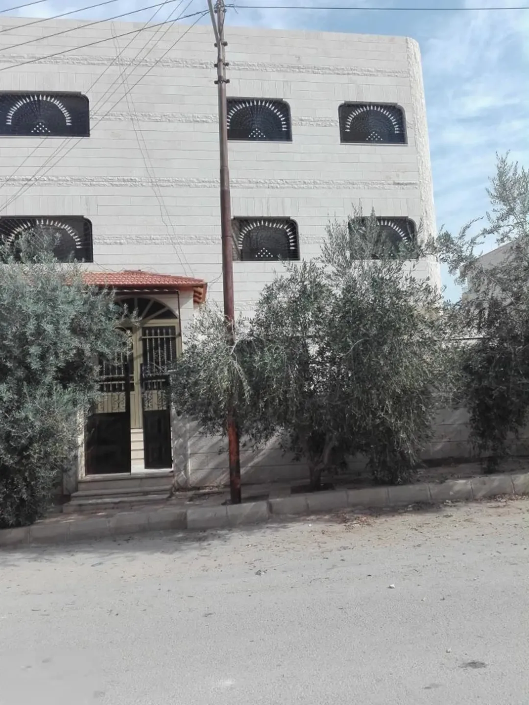 عمّار عين الباشا صرح سكني يقع في قلب مثلث المدارس