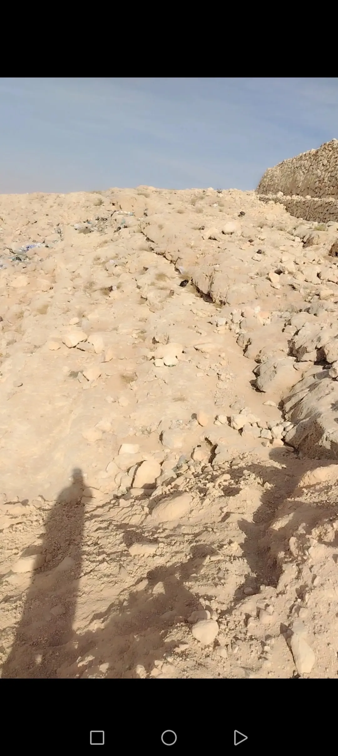 قطعة أرض مميزة بإطلالة رائعة للبيع