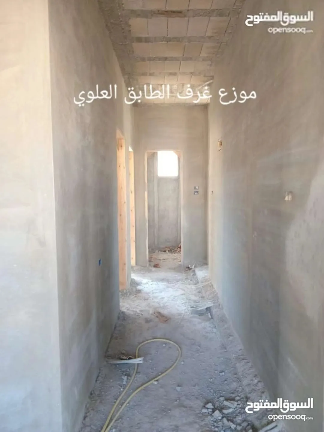 منزل شبه فيلا فاخر للبيع في المستده