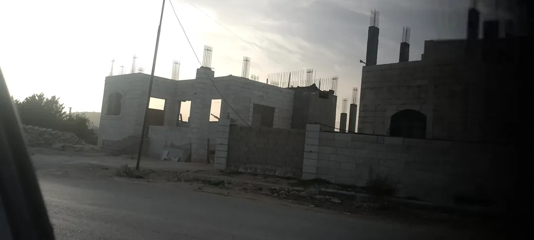 منزل للبيع في عين الباشا فرصة لا تعوّض