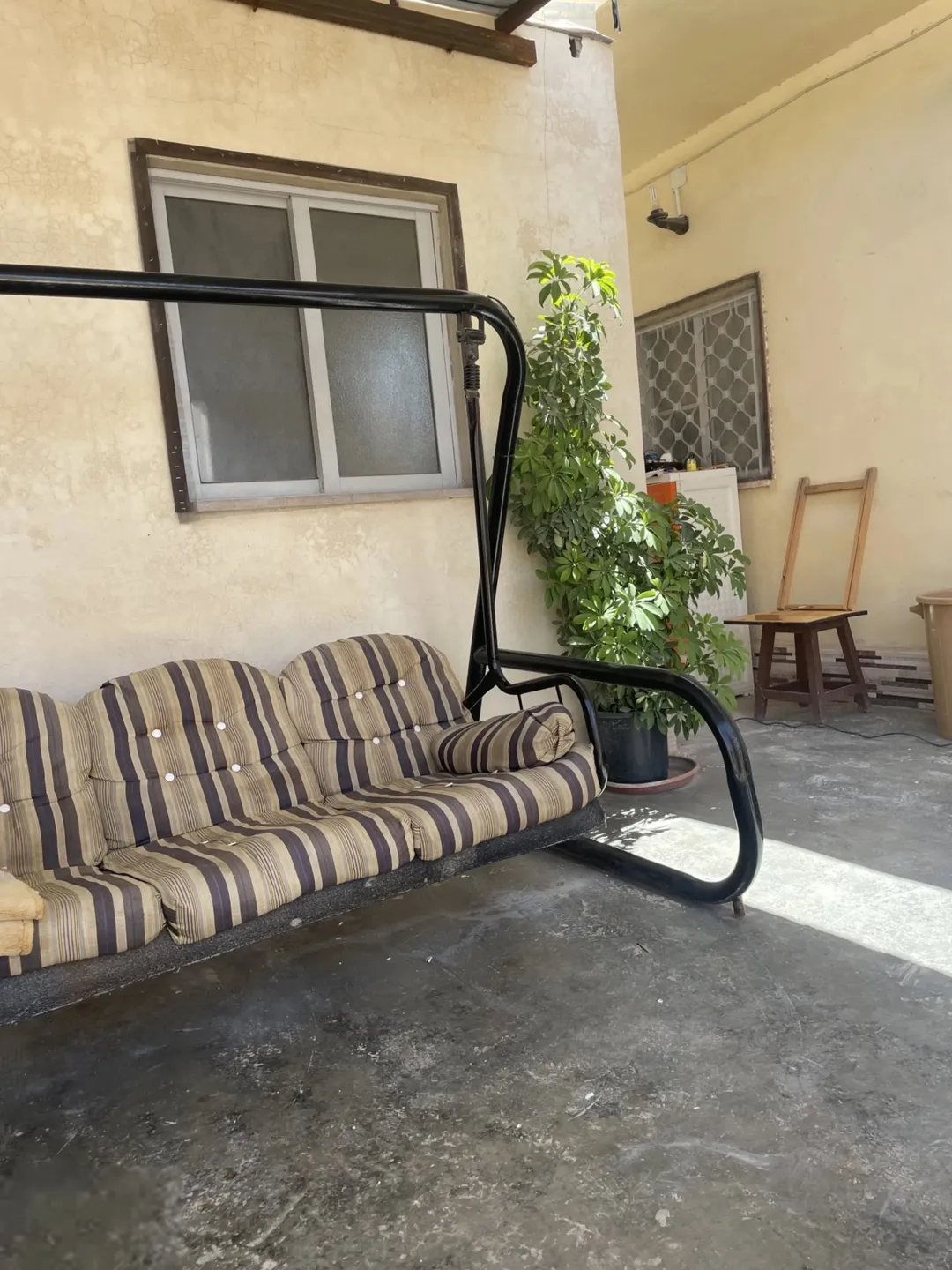 منزل مميز على أرض بمساحة نصف دونم