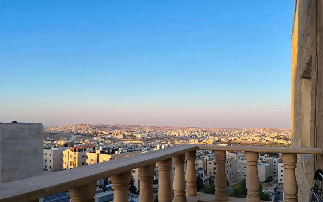 Furnished apartment for rent in Al Rabieh – 3 bedrooms, 110 m², JD 1,350 (Listing 984737)