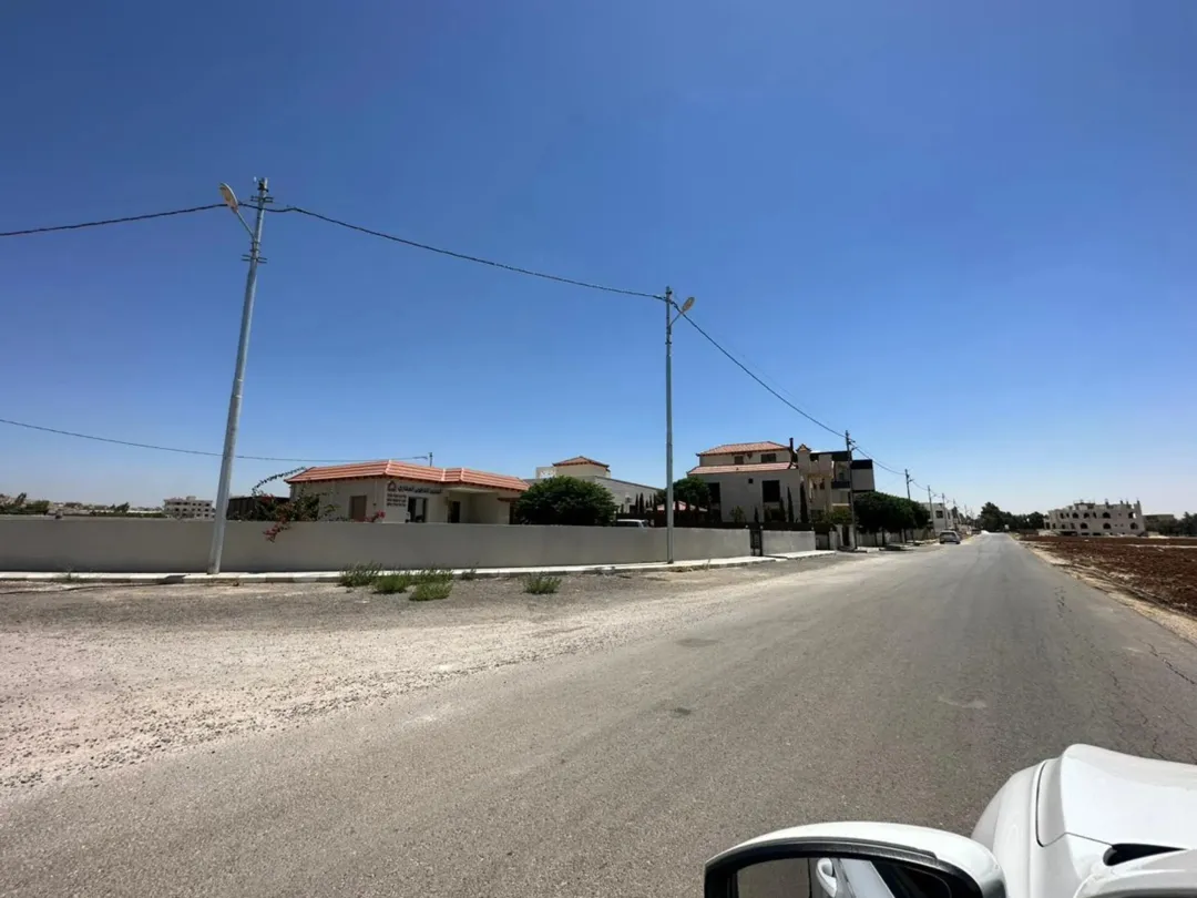 قطعة أرض سكنية للبيع في ضاحية النسيم – عمان