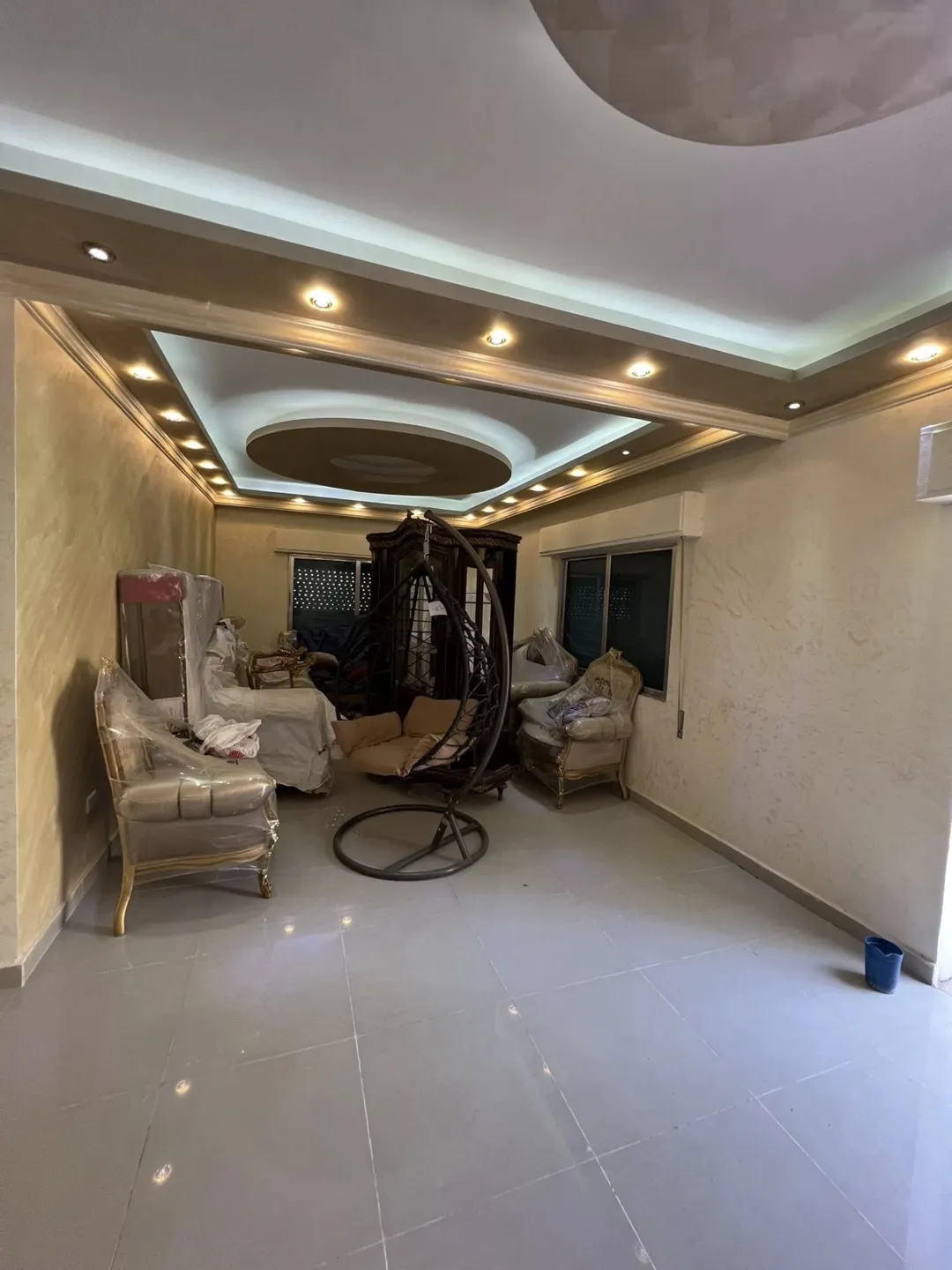 شقة ارضيه مع ترس و كراج خاص لم تسكن للبيع بسعر مغري جدا