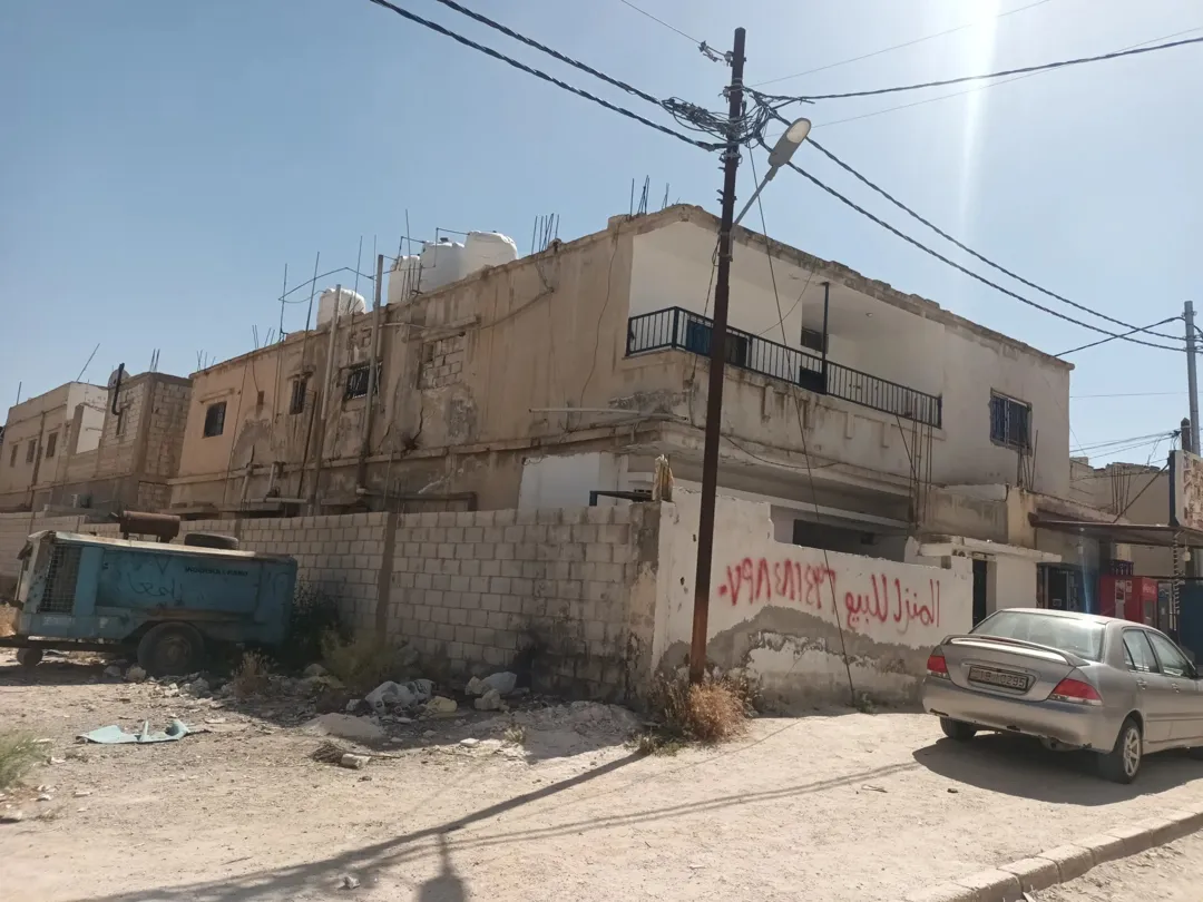 عمارة سكنية وتجارية للبيع في المفرق – الحي الجنوبي
