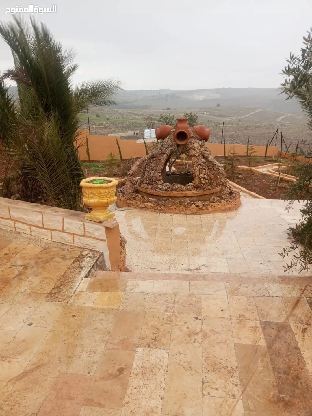 مزرعة مع مسبح للبيع