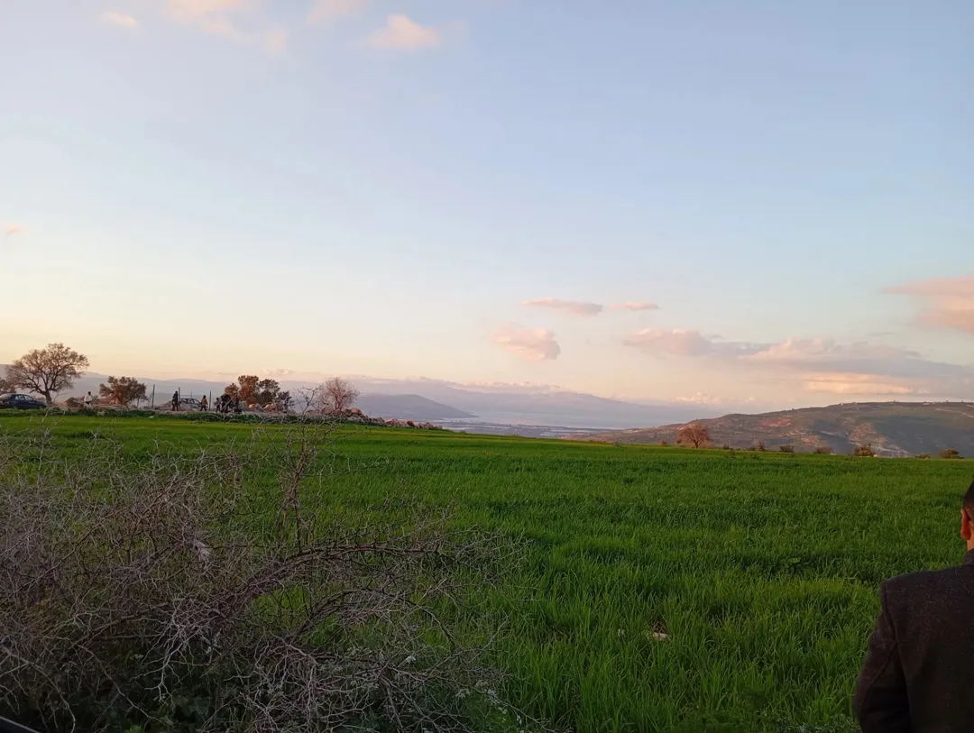 أرض للبيع اطلالة جميله جدا على بحيرة طبريا وسد وادي العرب