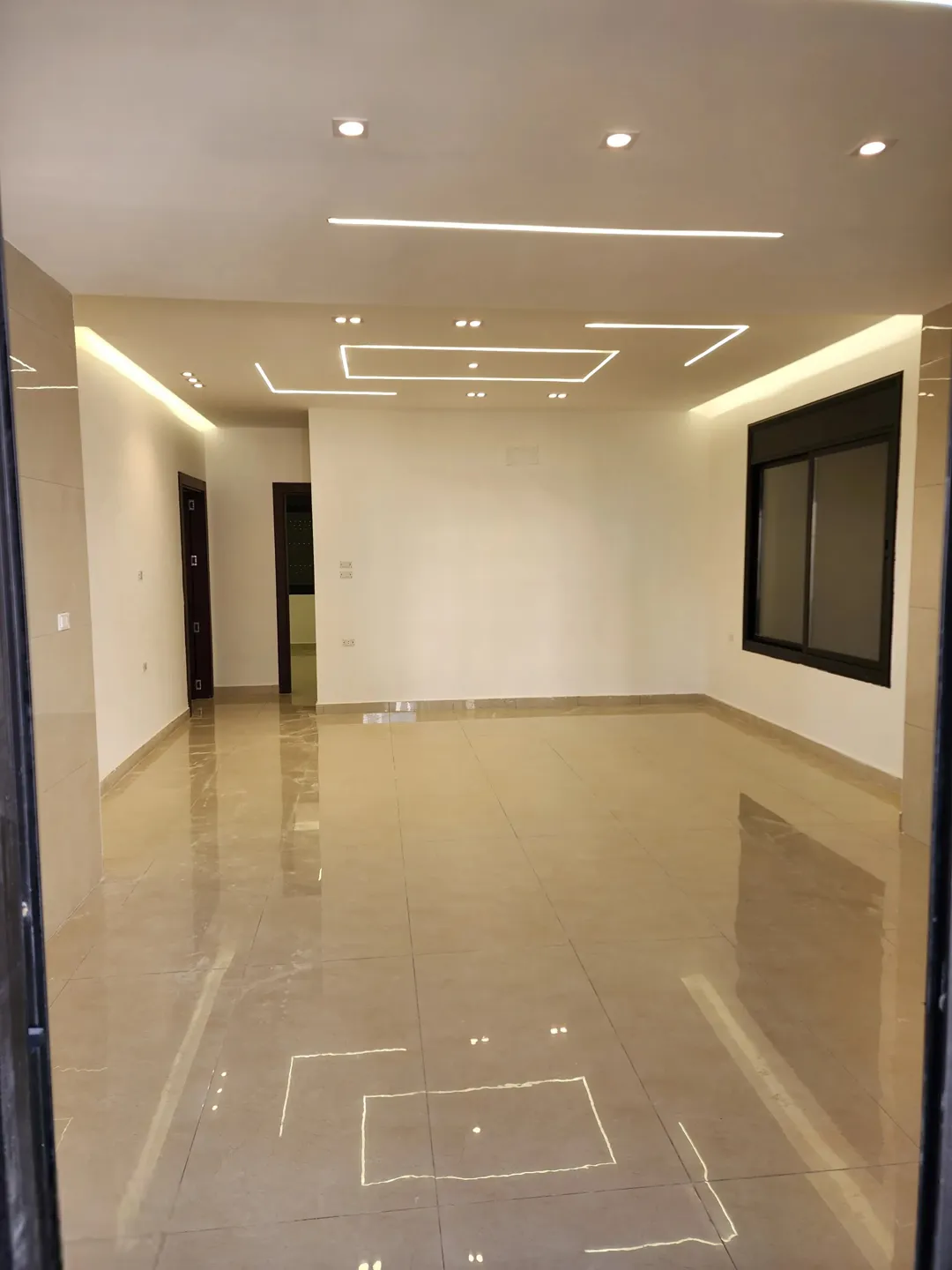 شقق سكنية فاخرة للبيع منازل العز للإسكان