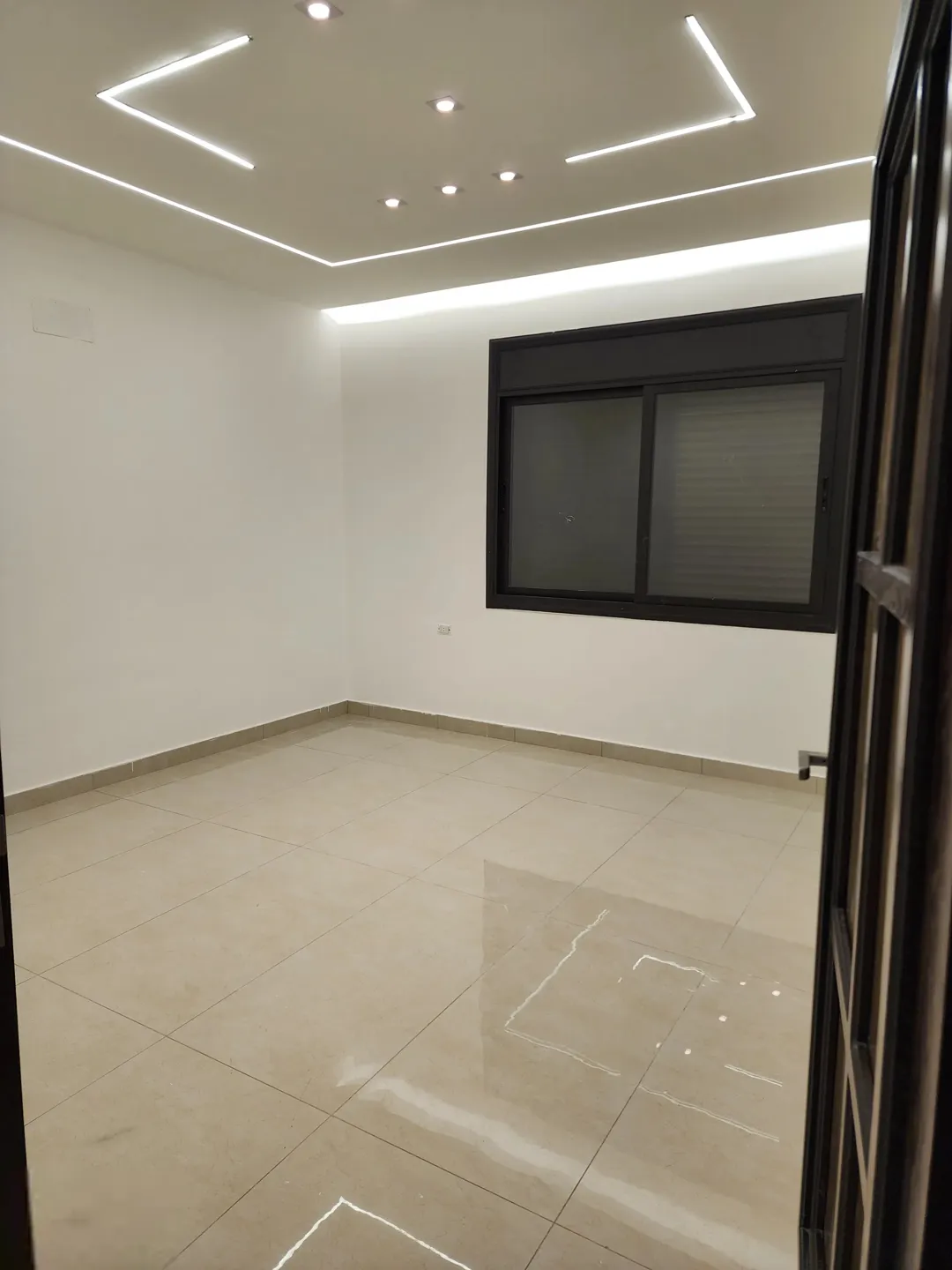 شقق سكنية فاخرة للبيع منازل العز للإسكان