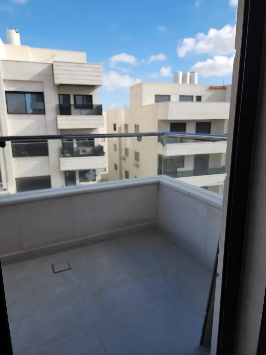 شقق سكنية فاخرة للبيع منازل العز للإسكان