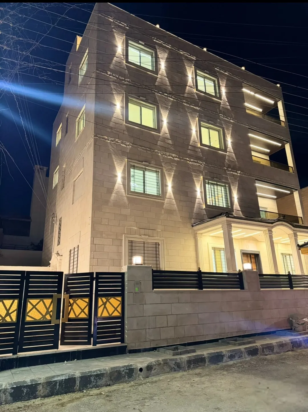 عقار استثماري أو سكني للبيع – عمارة سكنية متكاملة في ضاحية الرشيد
